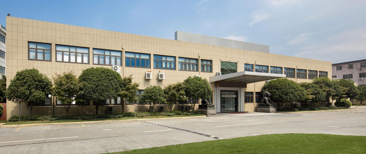 凱澤金屬主營產(chǎn)品有：鈦靶,鉻靶,鋯靶,鎳靶,鈦鋁靶,鈦絲,鈦鍛件,鈦加工件,鈦塊,鈦法蘭,鈦靶材,鈦靶塊,高純鈦靶,鈦板靶,鈦管靶,鈦平面靶,鉻靶材,鉻旋轉(zhuǎn)靶,鋯靶塊,鋯管靶,鎳靶材,鎳靶塊,鈦鋁靶材,鈦鋁靶塊,鈦合金絲,TA1鈦絲,TC4鈦絲,鈦合金鍛件,TC4鈦鍛件,TC11鈦鍛件,鈦合金加工件,鈦合金異形件,鈦異形加工件,TC4鈦加工件,鈦合金方塊,鈦方塊,鈦合金法蘭,TA1鈦法蘭,TA2鈦法蘭,TC4鈦法蘭,鈦螺絲,鈦合金棒,鈦合金板,鈦合金管,鈦環(huán),
鈦管件,鈦合金餅等，庫存充足，規(guī)格齊全，支持現(xiàn)貨或定制